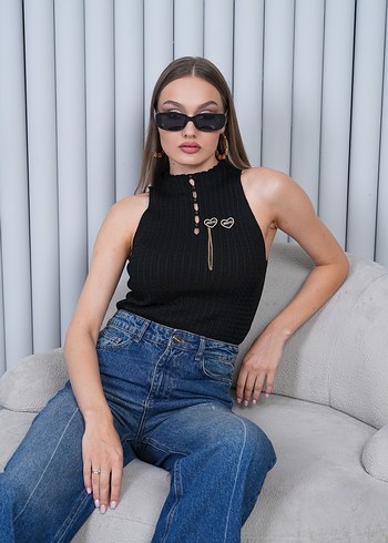 Siyah Yüksek Yakalı Crop Top