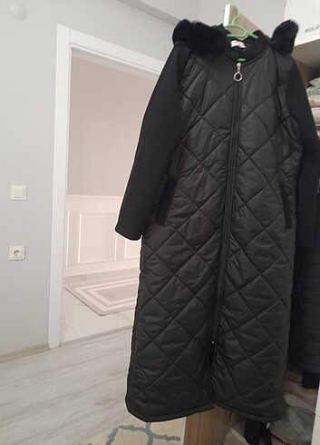 Diğer Sıfır mont uzun. 48 ve 50 bedene uyumludur YENI SeZON