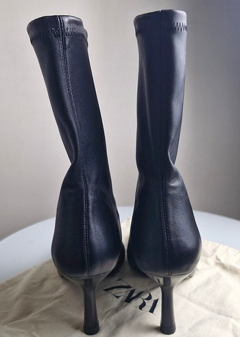 Zara yumuşak deri bilekte bot - Görsel 3