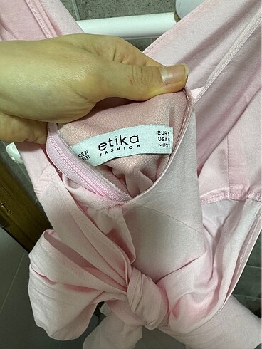s Beden Zara model butik ürünü uçuk pembe elbise