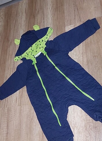 Newborn astronot tulum