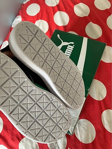 33 Beden siyah Renk Puma 33 no sandalet unisex