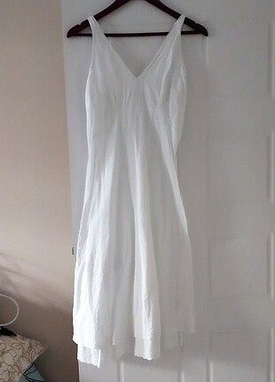 Beyaz gecelik elbise