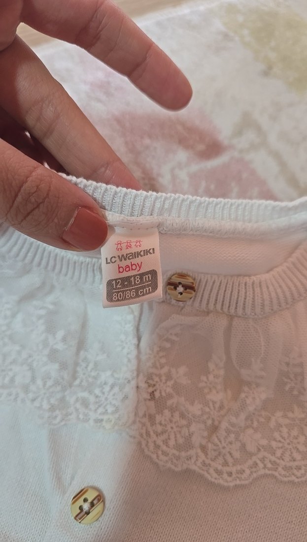 Nakışlı Beyaz Kız Hırka - Görsel 3