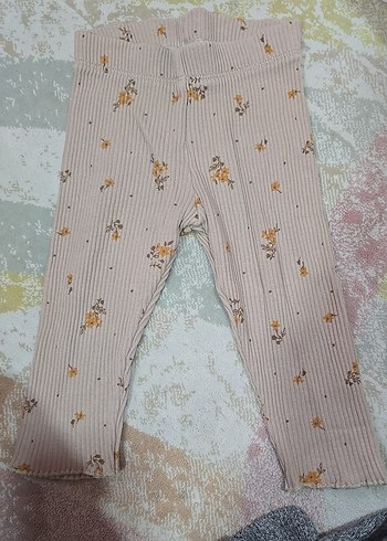 Kız Bebek Bej Çiçekli Fırfırlı Takım - Görsel 5