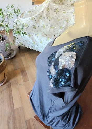 Lacivert taşlı bluz - Görsel 2