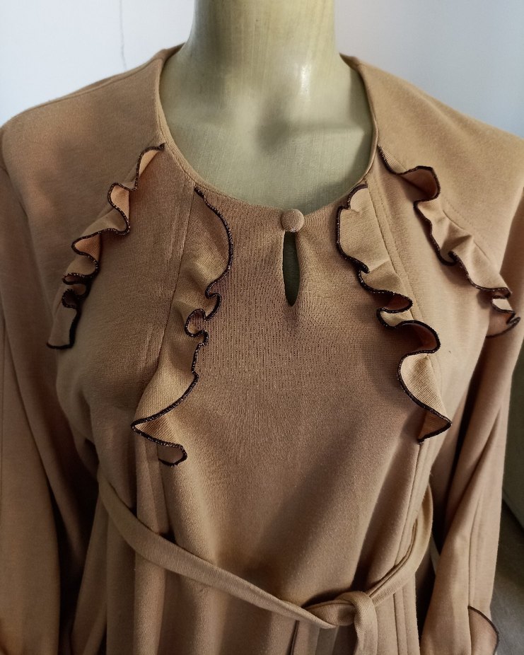 Vintage Bej renkli hamile Fırfırlı tunik. 
İkizler marka - Görsel 4