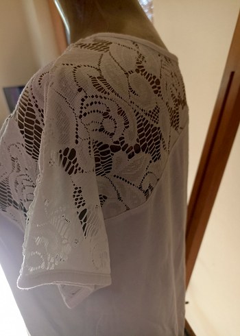 Dantel Detaylı Beyaz Kadın Bluz - Görsel 2