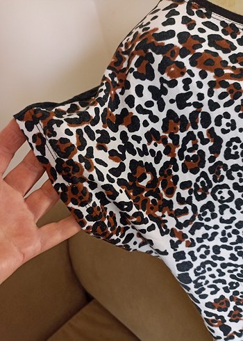 Leopar Desenli V Yaka Kadın Bluz - Görsel 4