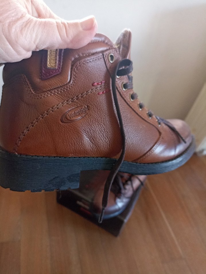 Kahverengi Deri Biker bayan Bot. Scooter marka - Görsel 2