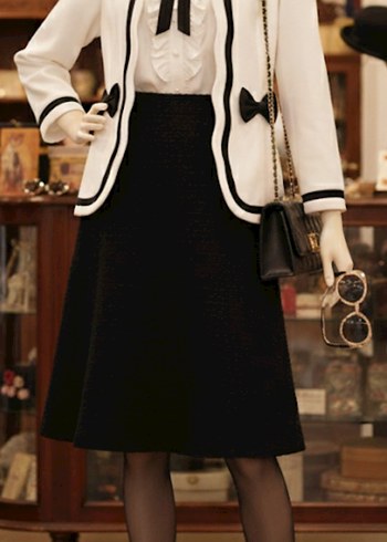 Siyah Fiyonk Detaylı Beyaz Ofis Ceketi - Görsel 8