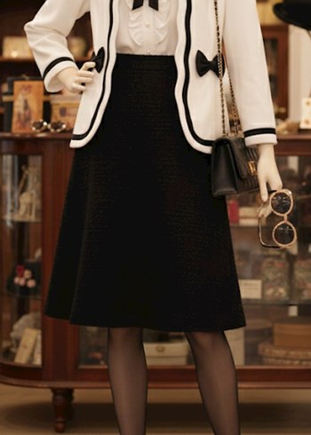 Siyah Fiyonk Detaylı Beyaz Ofis Ceketi - Görsel 9