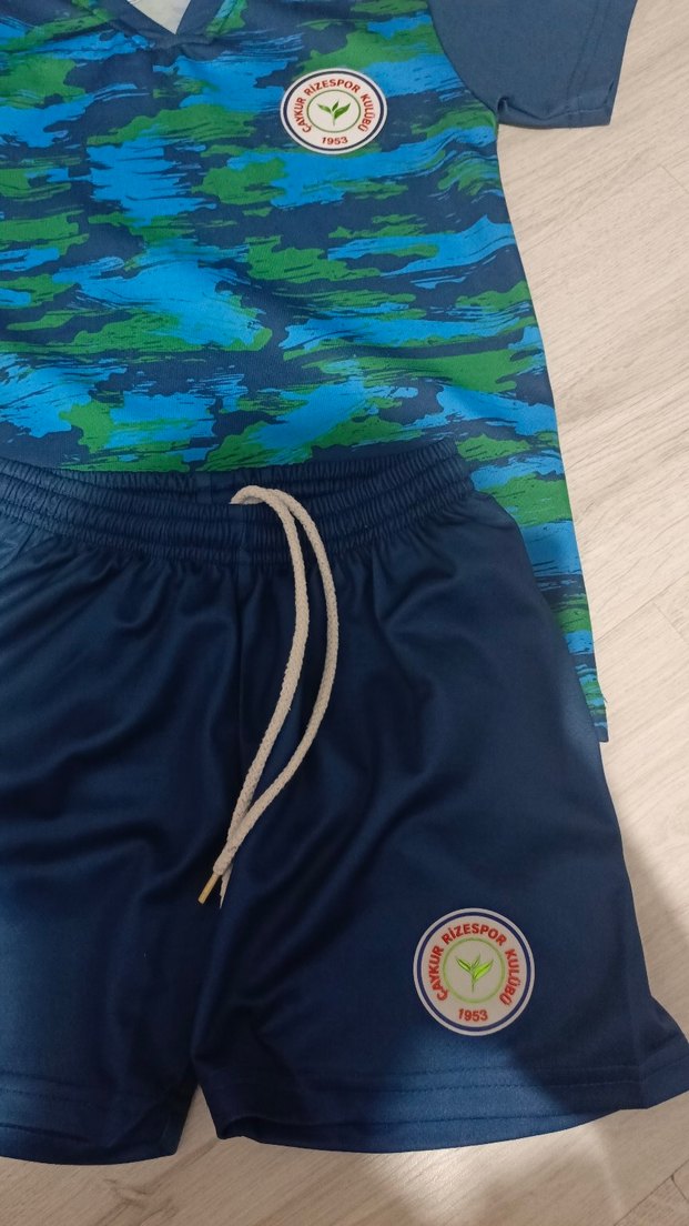 Erkek Mavi Tie-Dye Kısa Kollu Tişört ve Şort Seti 4/5 yaş - Görsel 3