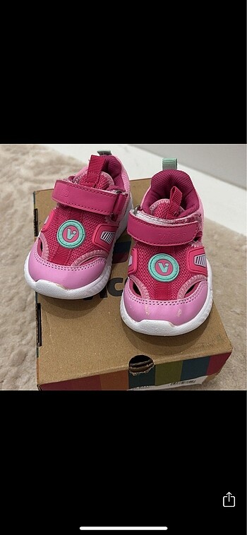Spor sandalet