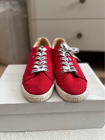 40 Beden Tommy Hilfiger spor ayakkabı