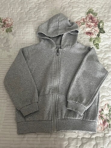 4 Yaş Beden Kız çocuk sweat kapüşonlu