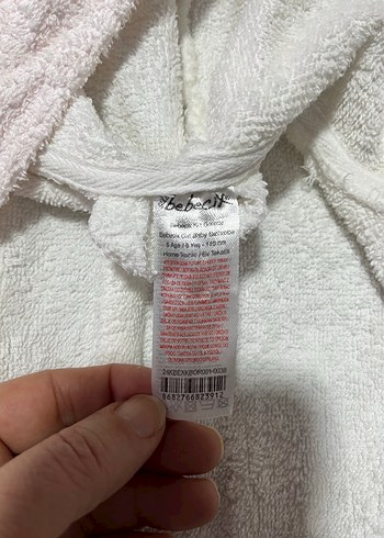 Kız Çocuk Kapüşonlu Nakışlı Beyaz Bornoz - Görsel 6