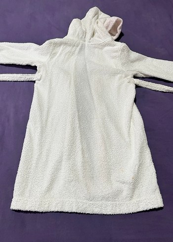 Kız Çocuk Kapüşonlu Nakışlı Beyaz Bornoz - Görsel 2