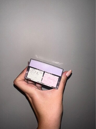 Huda Beauty Rival renkli pudra rival love me