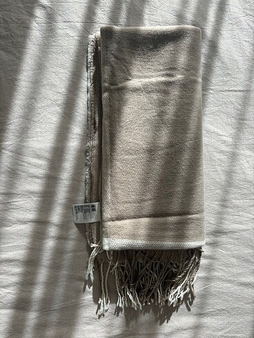 H&M Atkı