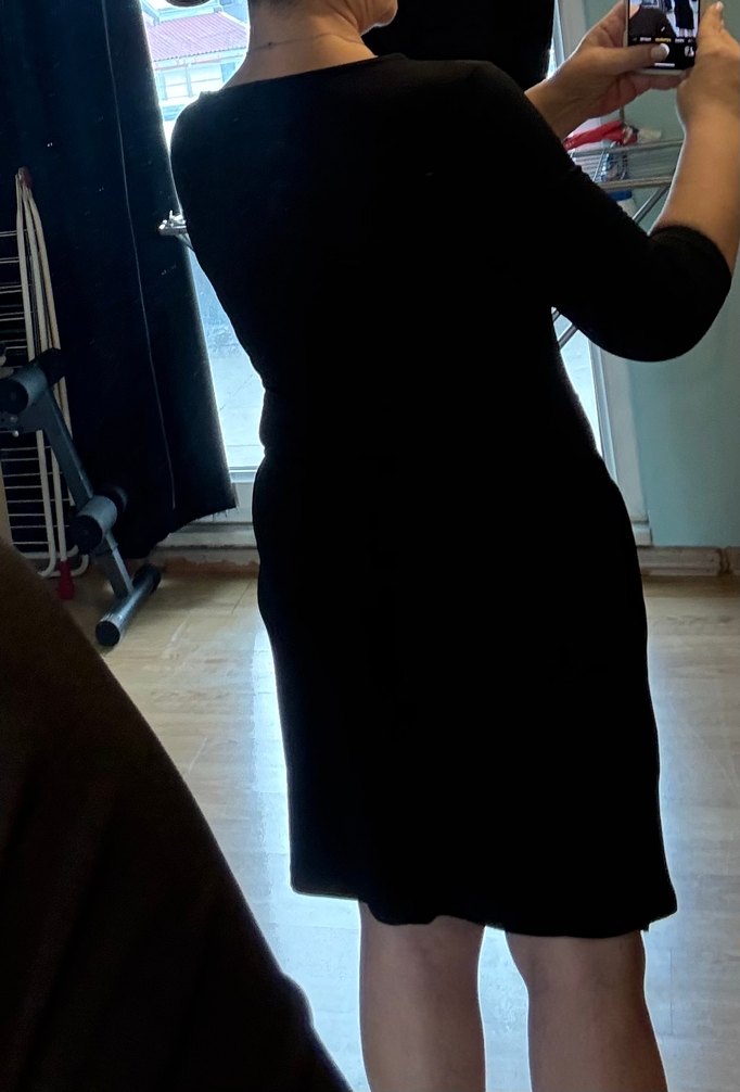 Siyah V Yakalı Mini ince krep 
Elbise - Görsel 2