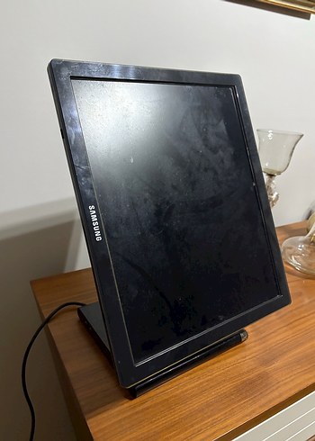 Samsung 971P 19" DVI LCD Monitör - Görsel 2