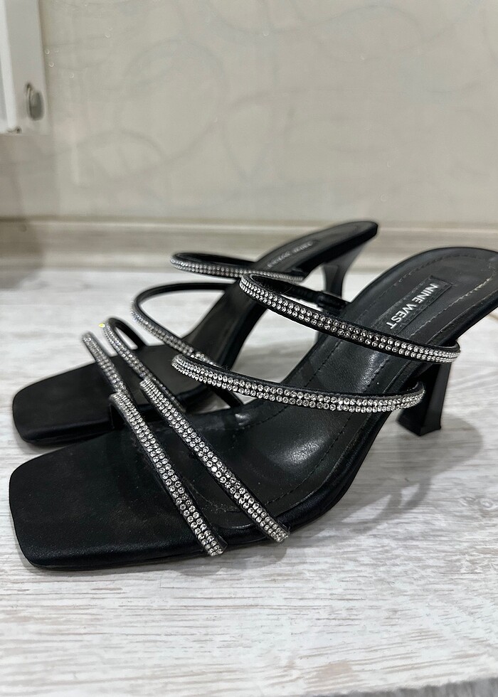 Nine West Siyah Işıltılı Terlik 38 - Görsel 5