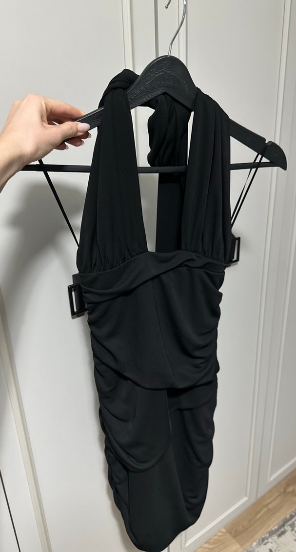 Siyah Drapeli Uzun Halter Yaka Kadın Elbise - Görsel 2