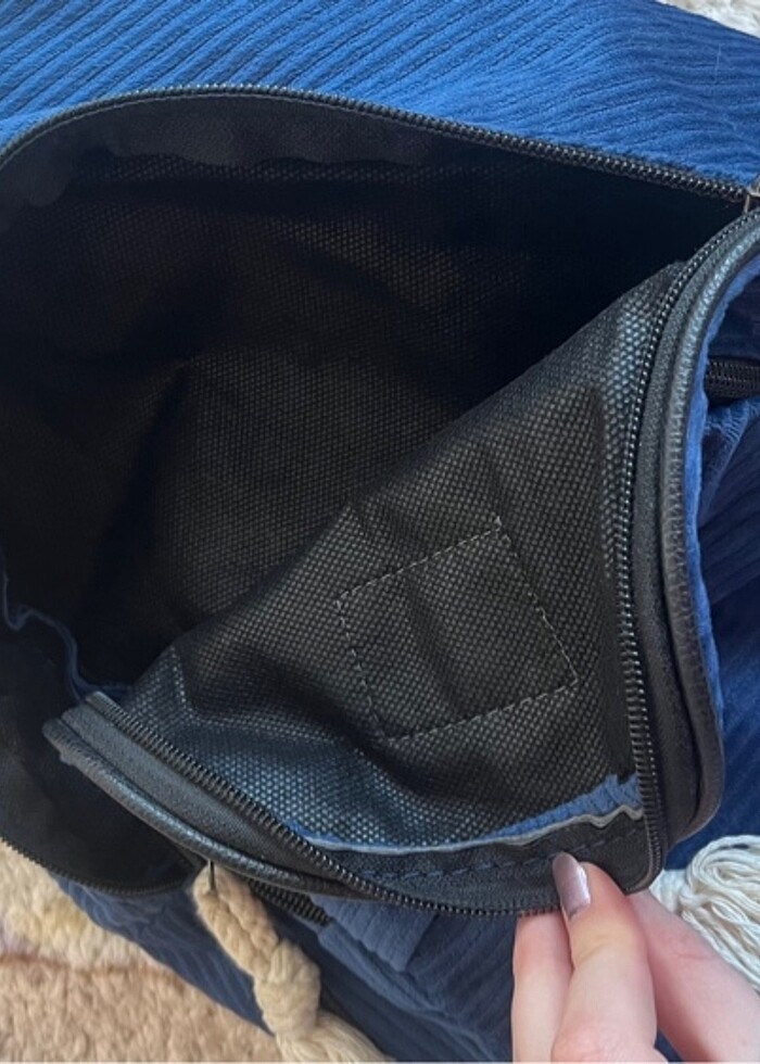 Mavi Çanta - Görsel 3