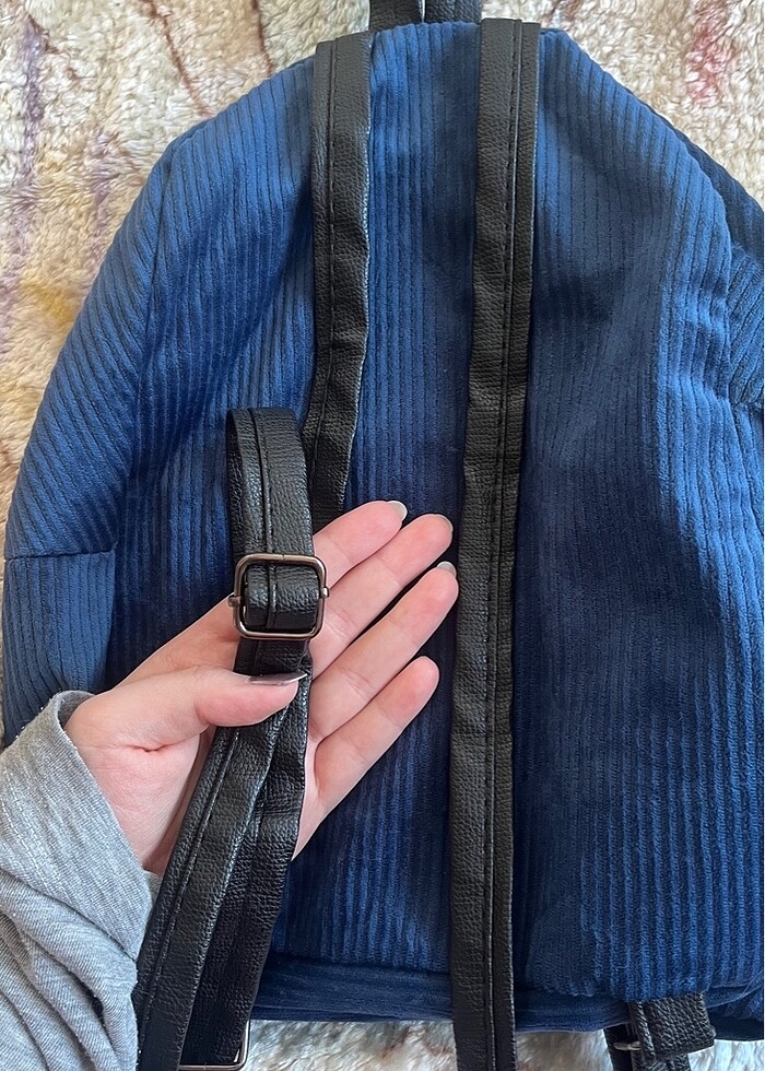 Mavi Çanta - Görsel 2