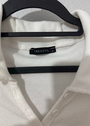 m Beden beyaz Renk Beyaz ÇıtÇıtlı Polo Yaka Kısa Kollu Kadın Tişört