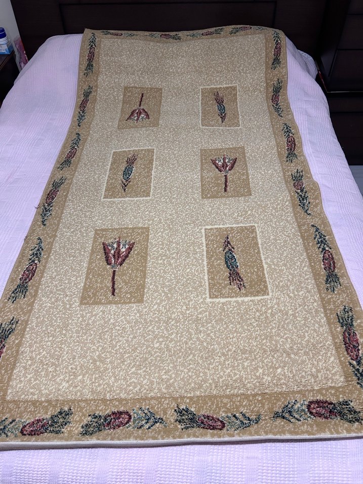 Bej İşlemeli Klasik Halı - Görsel 2