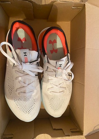 Adidas Under Armour Beyaz Nefes Alabilir Kosu Ayakkabisi