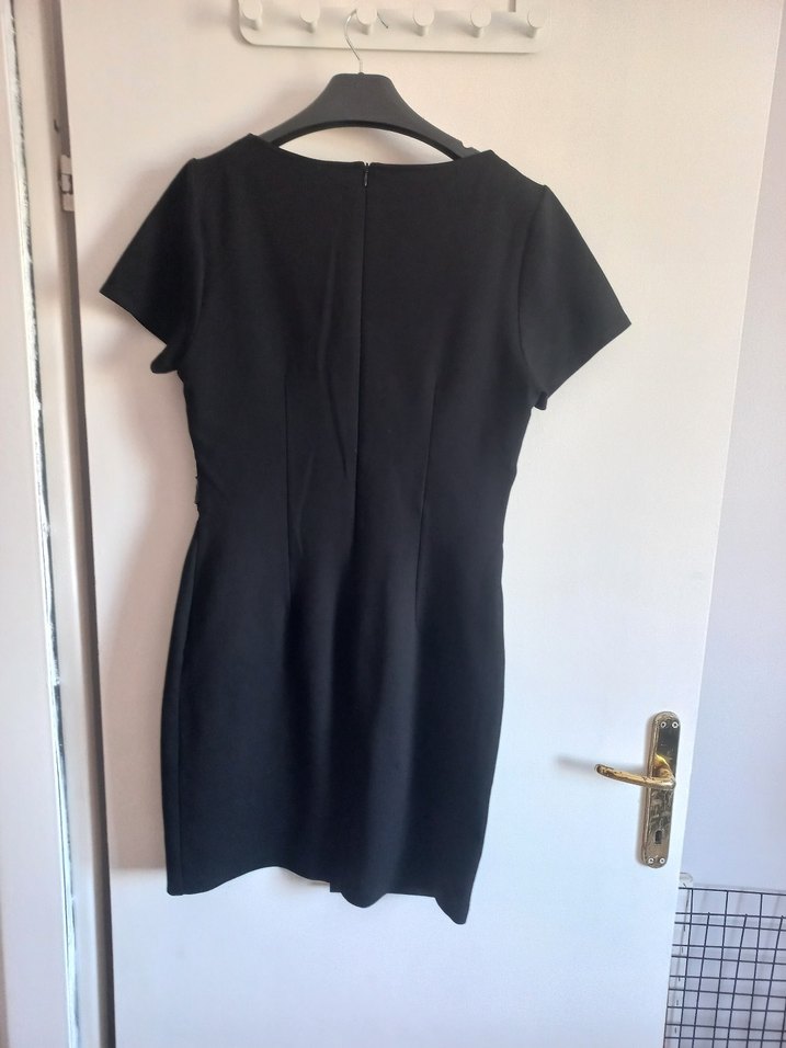 Deri Detaylı Siyah Midi Elbise - Görsel 4