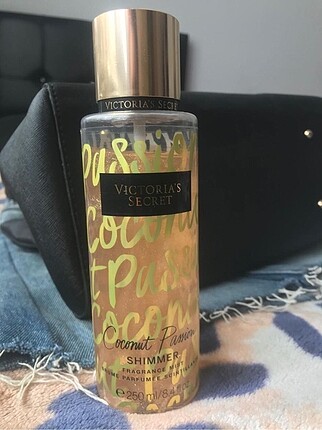 Victoria?s Secret simli vücut spreyi