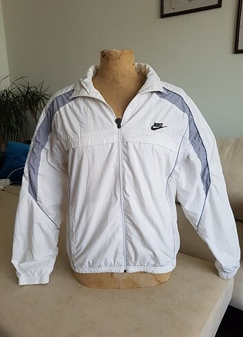 Nike yağmurluk