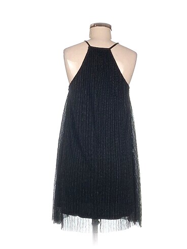 m Beden Stradivarius Mini Elbise %70 İndirimli.