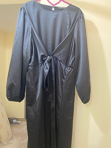 LC Waikiki LCW saten sıfır elbise