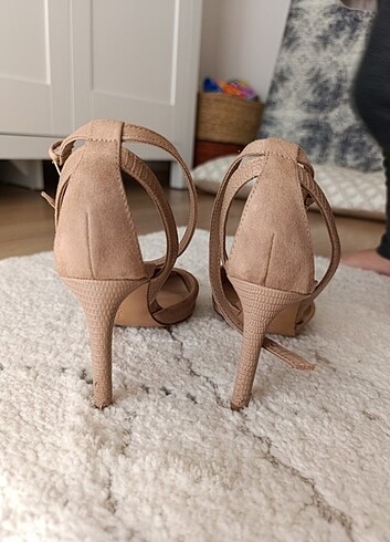 Stradivarius Stradivarius sevilen topuklu ayakkabı
