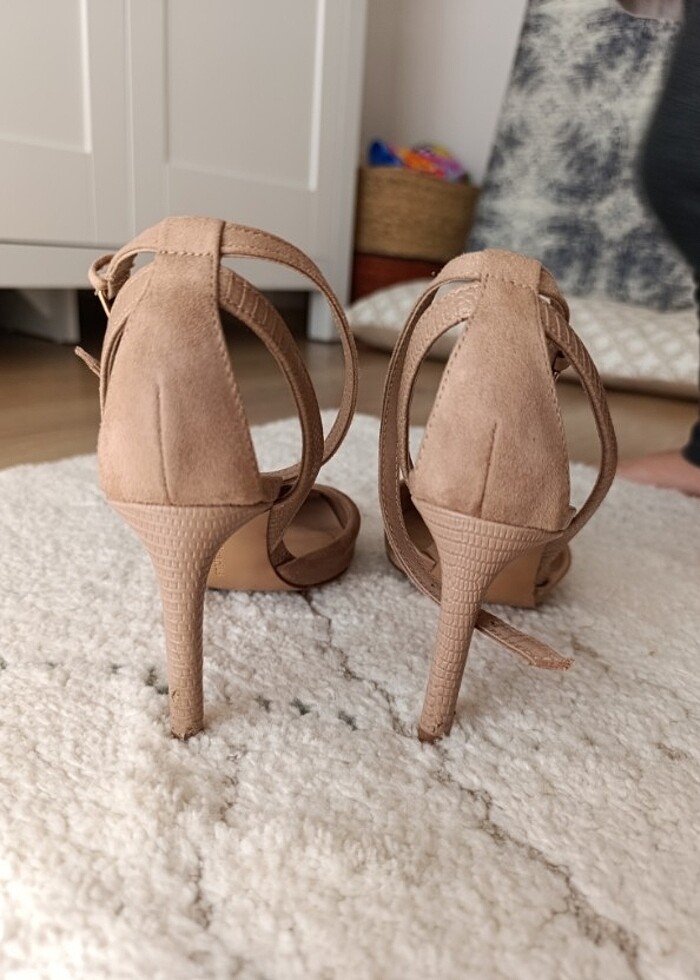 Stradivarius sevilen topuklu ayakkabı  - Görsel 2