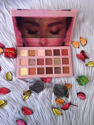 Huda Beauty Far Paleti