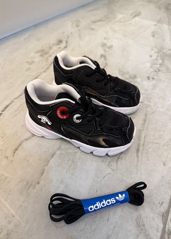 Adidas Erkek Çocuk Siyah Bağcıklı Spor Ayakkabı