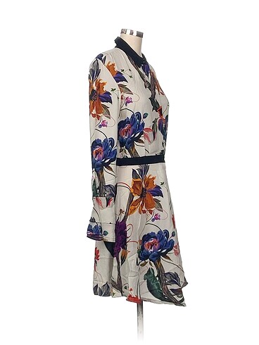 Reiss Reiss Kısa Elbise %70 İndirimli.