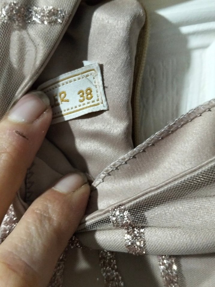 Uzun Kollu Bej İşlemeli Abiye Elbise - Görsel 4