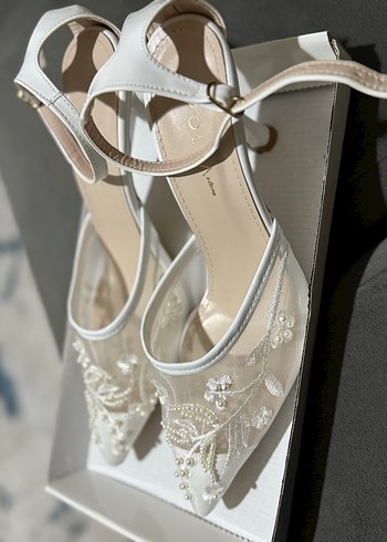 Beyaz Dantel İşlemeli Stiletto Gelin -Nişan-Kına Ayakkabısı - Görsel 3