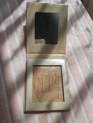 kylie highliter (aydınlatıcı)