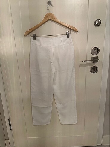 34 Beden beyaz Renk Mango beyaz kumaş pantolon