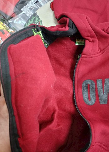 Kırmızı Kapüşonlu Fermuarlı ceket - Görsel 2