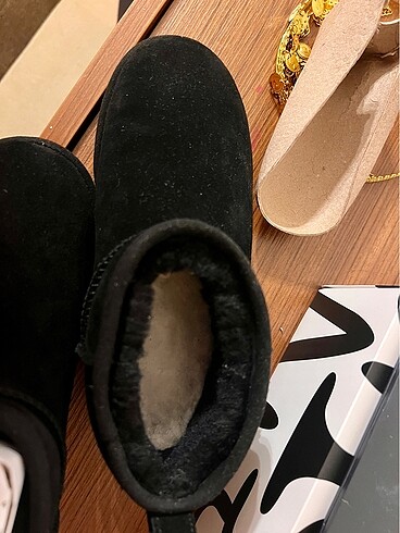 39 Beden siyah Renk Orjinal ultra mini UGG