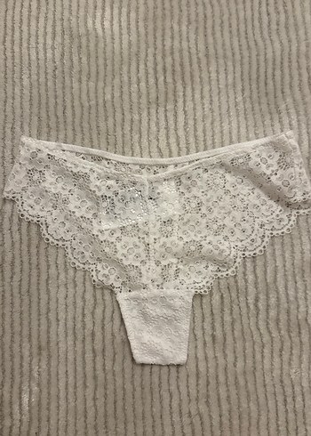 Beyaz Nakışlı Bohem Bralet